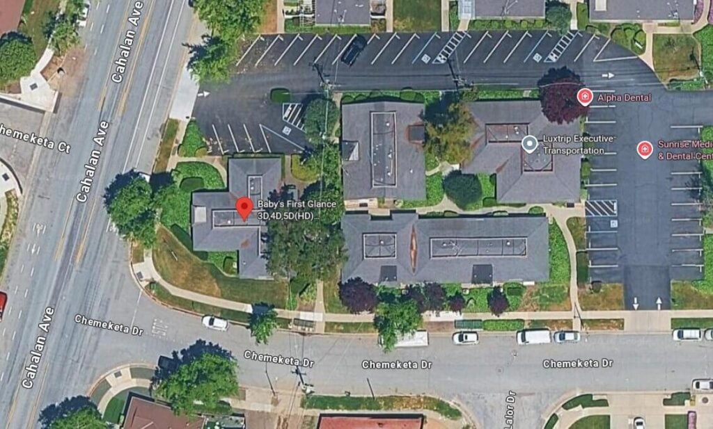 Overhead view of the on-street and off-streat parking at Baby's First Glance 3D,4D,5D(HD) Ultrasound Studio